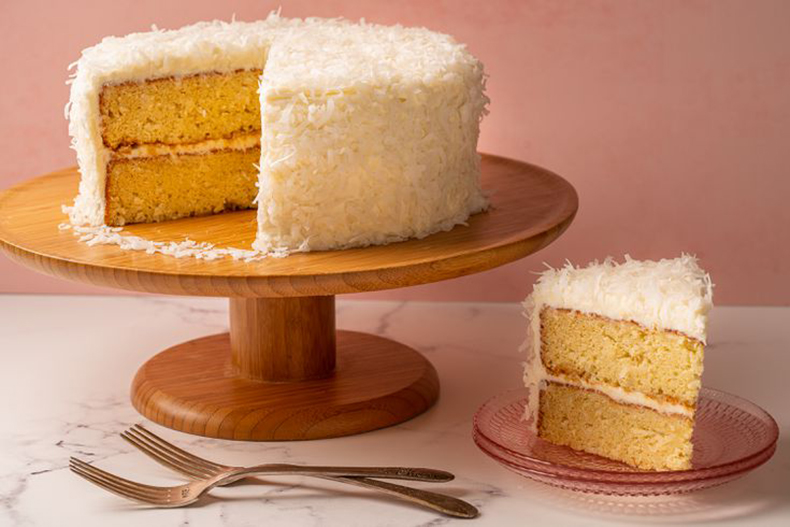 14 Myths About Wedding Cake That You Should Be Knowing