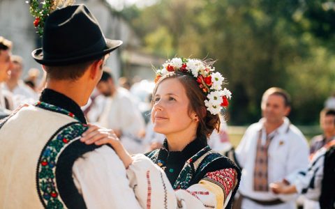21 Most Beautiful Traditional Wedding Dresses Around The World