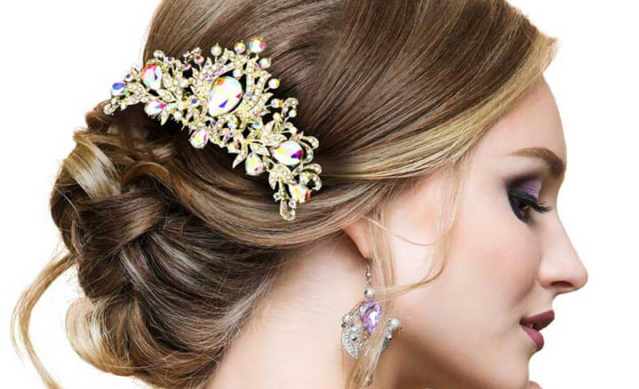 Latest Bridal Hair Brooch Inspiration | Indian Wedding Inspiration | Bridal  Inspiration | Beautiful wedding makeup, Wedding bun hairstyles, Beach  wedding hair
