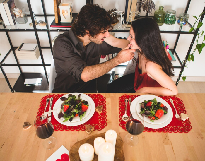 Plan A Romantic Dinner