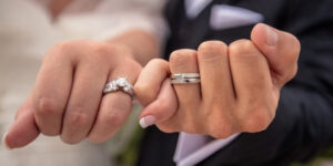 Engagement Rings vs. Wedding Rings Key Differences Explained