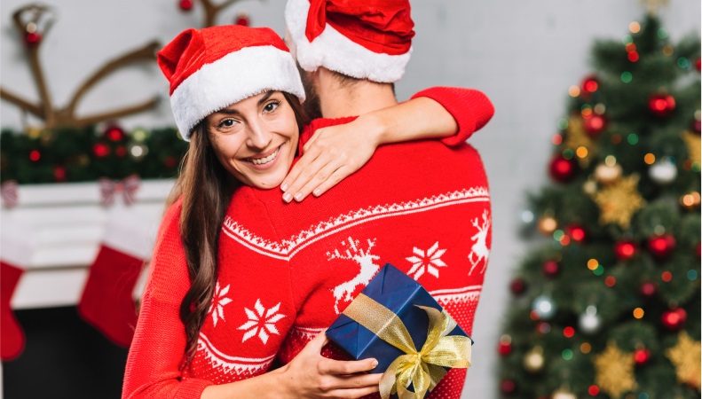 15+ Festive Christmas Wishes For Wife