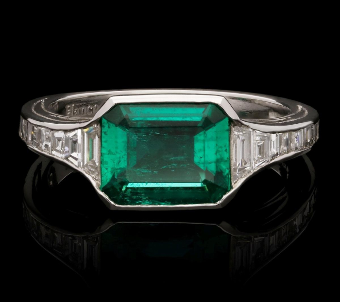 Emerald Diamond Shape_ Vintage and Sophisticated