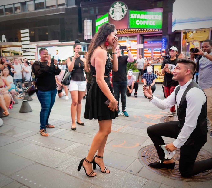 Flash Mob or Public Proposal