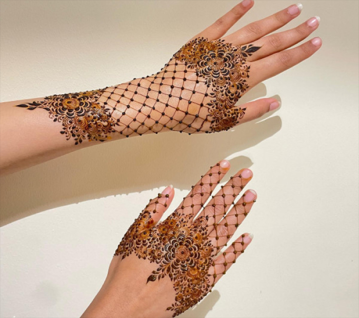 Lace Glove Effect